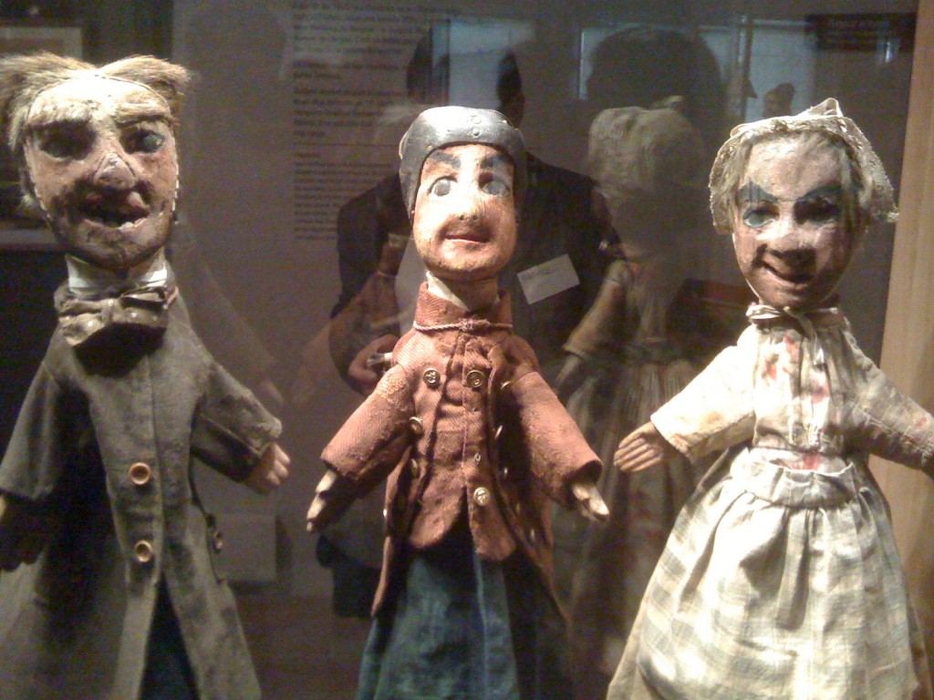 Gnafron, Guignol et Madelon, les 3 premières marionnettes créées par Laurent Mourguet (musée Gadagne de Lyon)