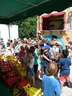 Spectacle Guignol pour les scolaires - accueil école au parc bordelais